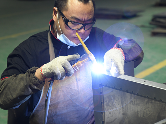 精良設(shè)備和技術(shù)